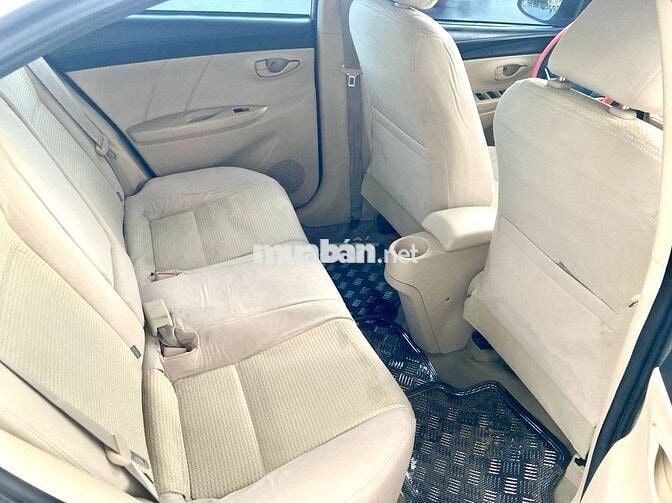 Bán Vios 1.5E 2018 màu bạc Zin xe gia đình: 265tr