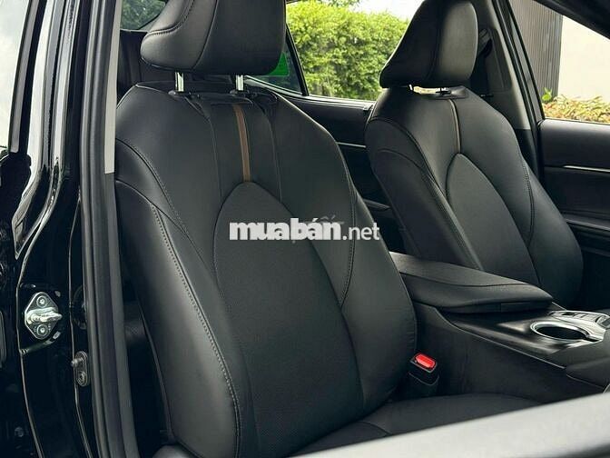 Toyota Camry 2024 2.5Q - Lướt 14,000 Km như mới.