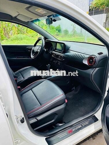 Hyundai Grand i10 Trắng 5 chỗ 2022