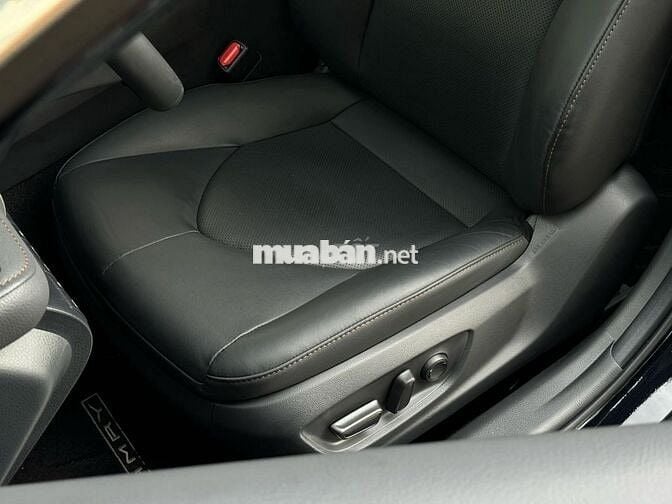 Toyota Camry 2024 2.5Q - Lướt 14,000 Km như mới.