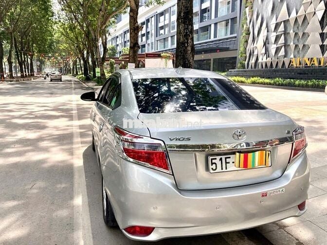 Bán Vios 1.5E 2018 màu bạc Zin xe gia đình: 265tr