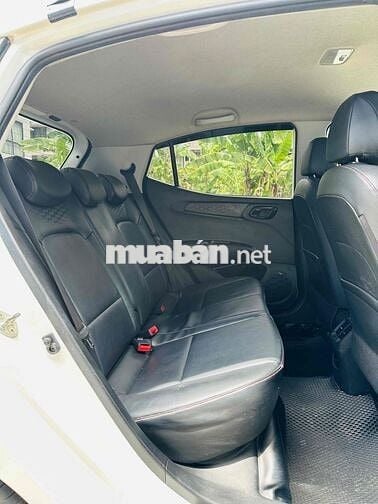 Hyundai Grand i10 Trắng 5 chỗ 2022