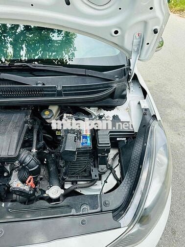 Hyundai Grand i10 Trắng 5 chỗ 2022