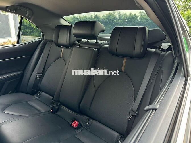 Toyota Camry 2024 2.5Q - Lướt 14,000 Km như mới.