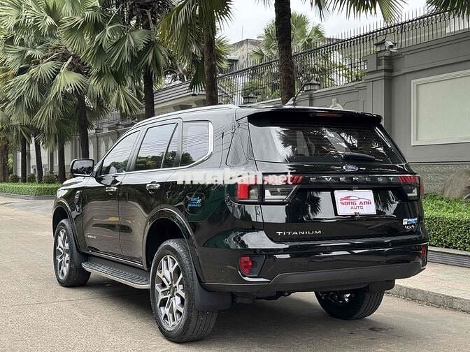 🚘 Ford Everest 2022 Titanium 4x4 1 chủ siêu đẹp 🚘