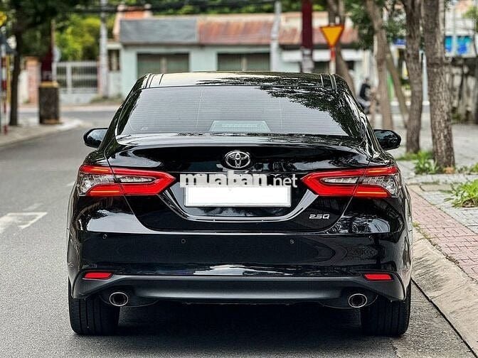 Toyota Camry 2024 2.5Q - Lướt 14,000 Km như mới.