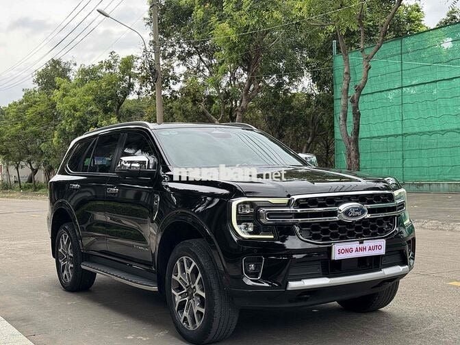 🚘 Ford Everest 2022 Titanium 4x4 1 chủ siêu đẹp 🚘