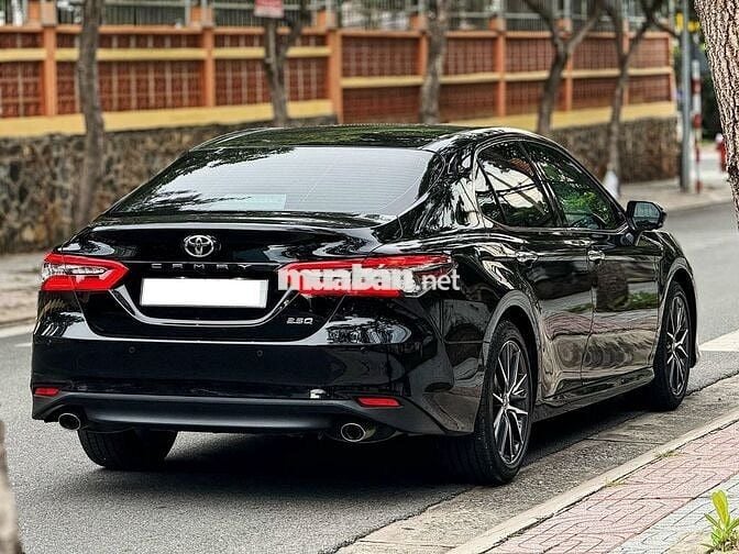 Toyota Camry 2024 2.5Q - Lướt 14,000 Km như mới.