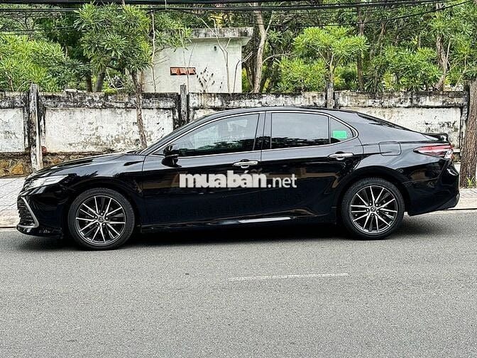Toyota Camry 2024 2.5Q - Lướt 14,000 Km như mới.