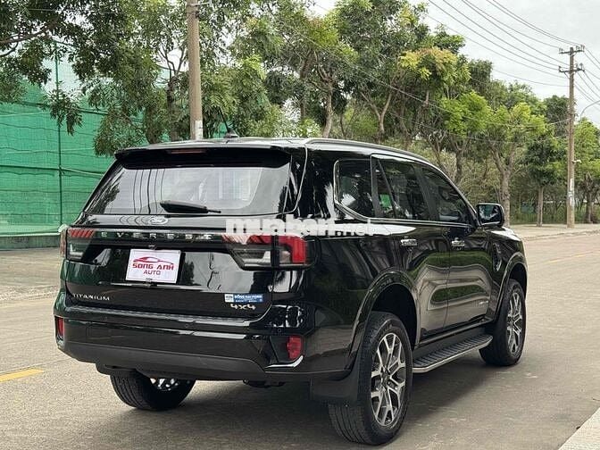 🚘 Ford Everest 2022 Titanium 4x4 1 chủ siêu đẹp 🚘
