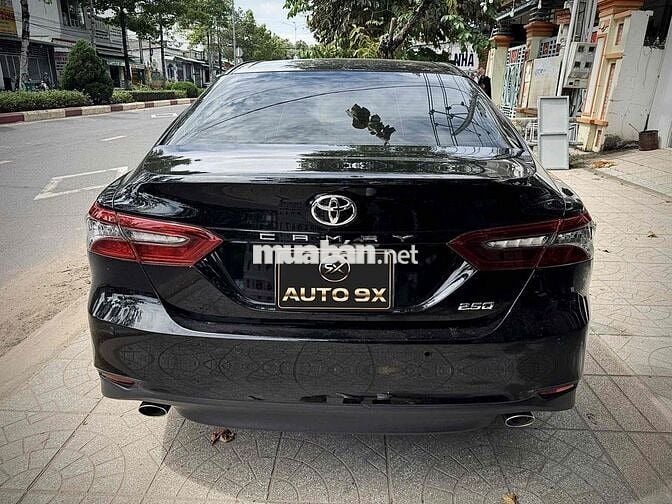 🚘 Toyota Camry 2.5Q 2023 Đen 14.000 km