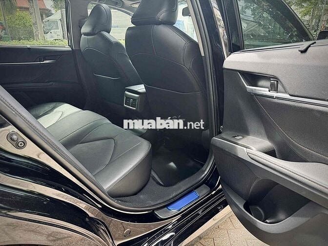 🚘 Toyota Camry 2.5Q 2023 Đen 14.000 km