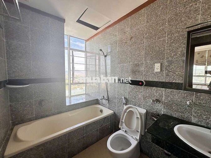 Cho thuê căn hộ Hoàng Anh Gia Lai Lakeview 3 phòng ngủ 110m2