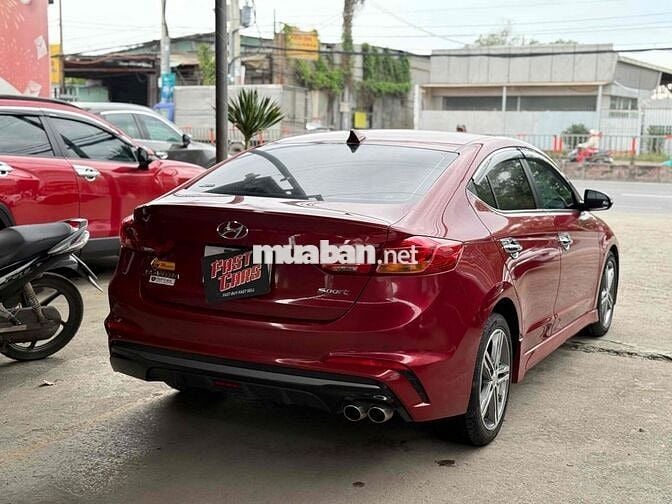 Hyundai Elantra 2018 1.6 AT Sport - 51000 km