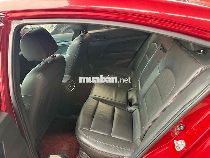 Hyundai Elantra 2018 1.6 AT Sport - 51000 km