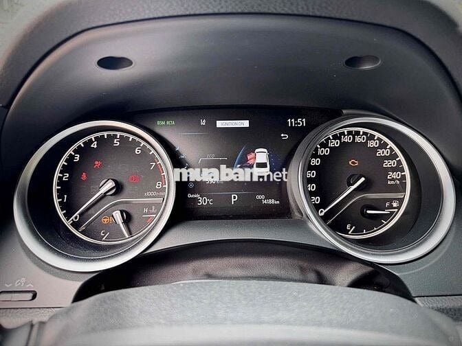 🚘 Toyota Camry 2.5Q 2023 Đen 14.000 km