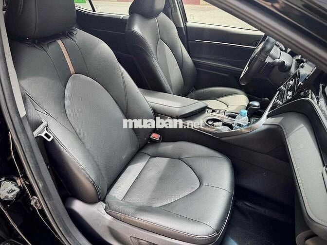 🚘 Toyota Camry 2.5Q 2023 Đen 14.000 km