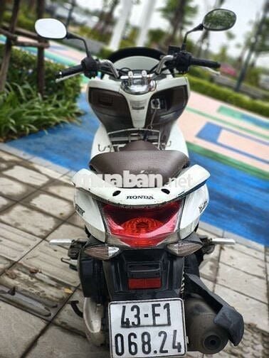 Honda PCX màu Trắng