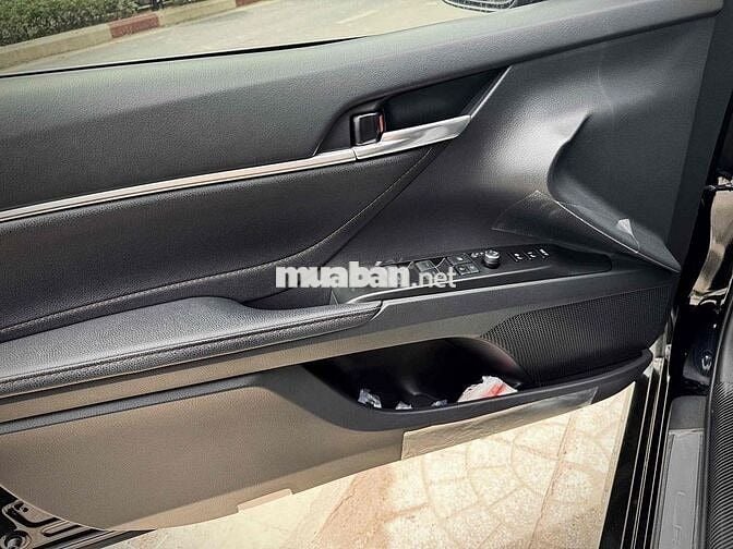 🚘 Toyota Camry 2.5Q 2023 Đen 14.000 km