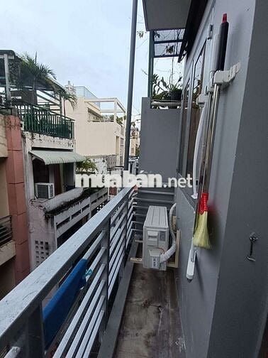 Cần cho thuê phòng có ban công