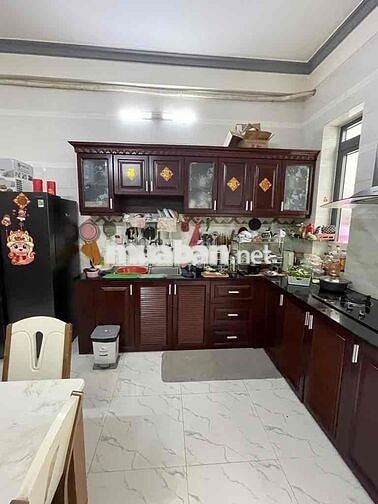 Nhà 2 tầng xây mới 4x12, MTKD đối diện công viên Hồ Trái Tim, 4T4