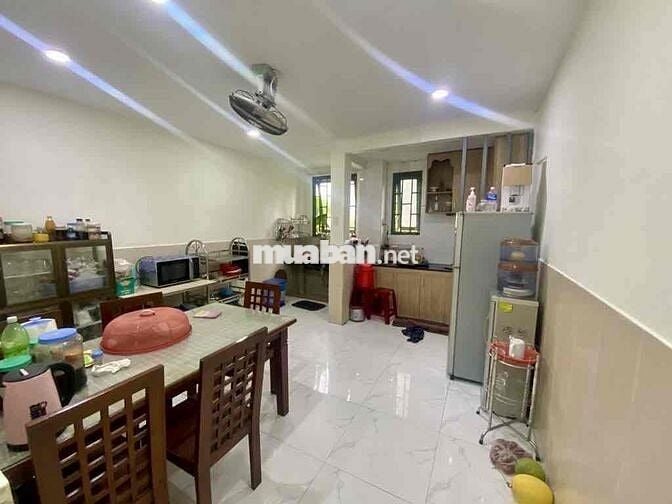 Nhà 2 tầng thổ cư 87m² – phù hợp gia đình có người lớn tuổi cần phòng