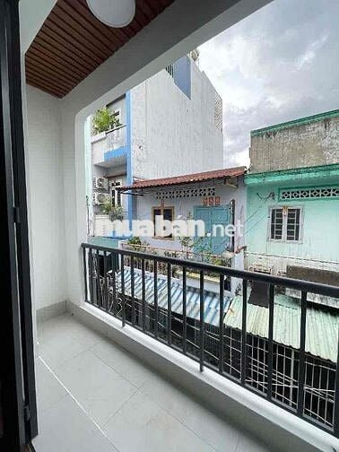 Bán nhà 2 tầng, 3PN ( có phòng trệt ), đường 14 thông Lê Văn Quới