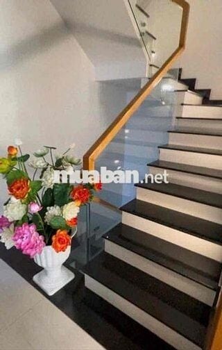 🌺Cần bán nhà góc 2 MTKD KDC Lê Thành . DT : 10m*17m . Giá bán : 18 tỷ