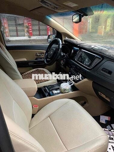 Kia Sedona 2016 2.2L DAT - 80000 km