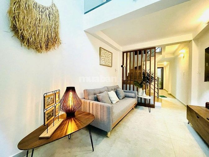 Bán nhà cực rẻ đường Trần Bình Trọng, Quận 5, 49m2,SHR giá 3 tỷ 850 TL