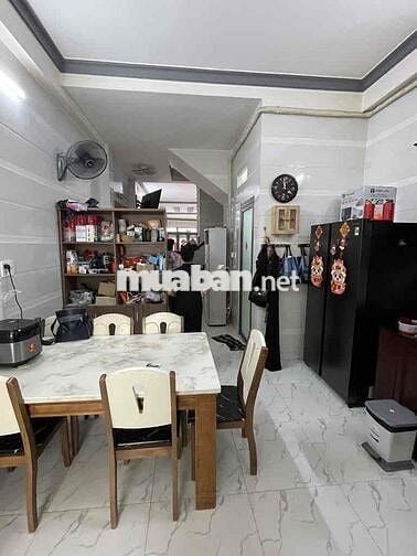 Nhà 2 tầng xây mới 4x12, MTKD đối diện công viên Hồ Trái Tim, 4T4