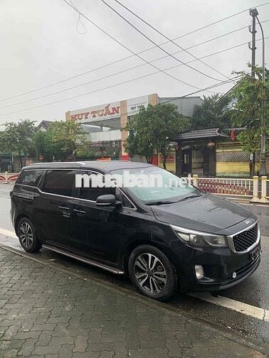 Kia Sedona 2016 2.2L DAT - 80000 km