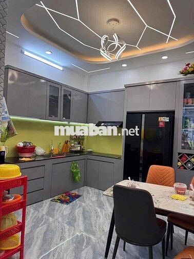 NHÀ LÊ VĂN QUỚI 4 TẦNG HẺM XE HƠI 50m2 (4mx 13m)