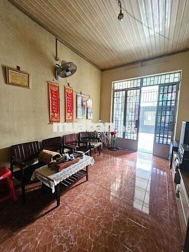 CẦN CHO THUÊ GẤP CĂN NHÀ CẤP 4 GẦN NGAY TRƯỜNG MẦM NON CÚC HỌA MI.