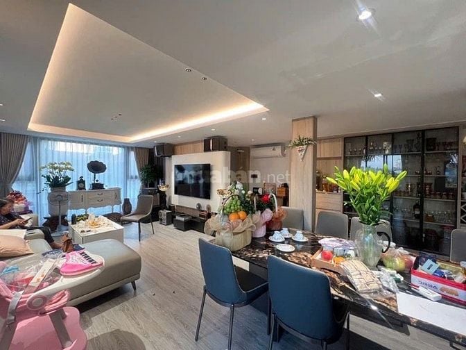 Bán nhà 7 tầng, lô góc, phố Vũ Hữu, quận Thanh Xuân