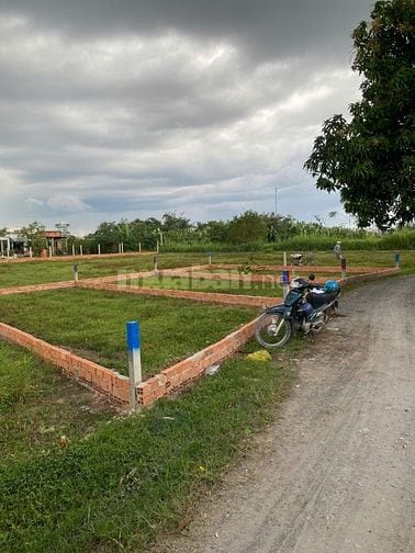 ĐẤT BÁN CHÍNH CHỦ ĐỨC HÒA CHỈ 620TR CÓ SỔ RIÊNG ĐƯỜNG THÔNG 