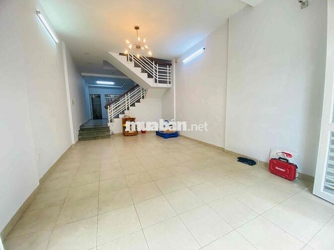 Nhà Mặt Tiền gần Parc Mall Q8, Ngan 4m dài 17,5m, Dòng tiền 18tr/thang