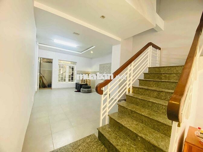 Nhà Mặt Tiền gần Parc Mall Q8, Ngan 4m dài 17,5m, Dòng tiền 18tr/thang