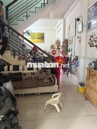 Giáp trường Bình Trị Đông - 3 tầng - 40m2 - Hơn 3 tỷ