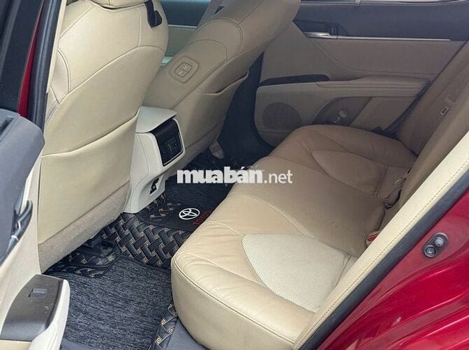 Toyota Camry 2.5Q Đỏ hỗ trợ ngân hàng
