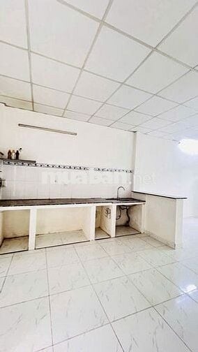 Nhà trung chánh chỉ nhỉnh 2 tỷ SHR, kẹt tiền bán gấp dt 40m2 full thổ.