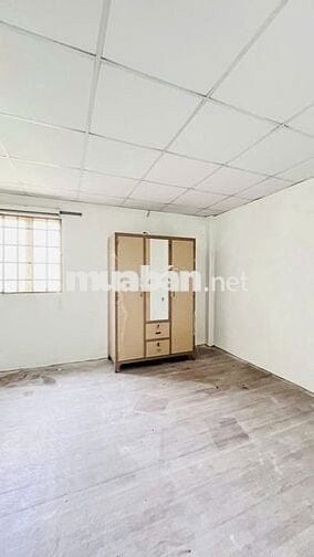 Nhà trung chánh chỉ nhỉnh 2 tỷ SHR, kẹt tiền bán gấp dt 40m2 full thổ.