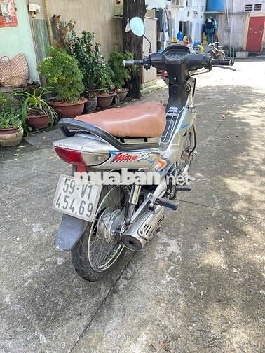 Honda Wave màu Bạc