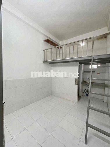 Mới trống phòng 1 gác 16m2 Free xe có khoá bảo mật vân tay