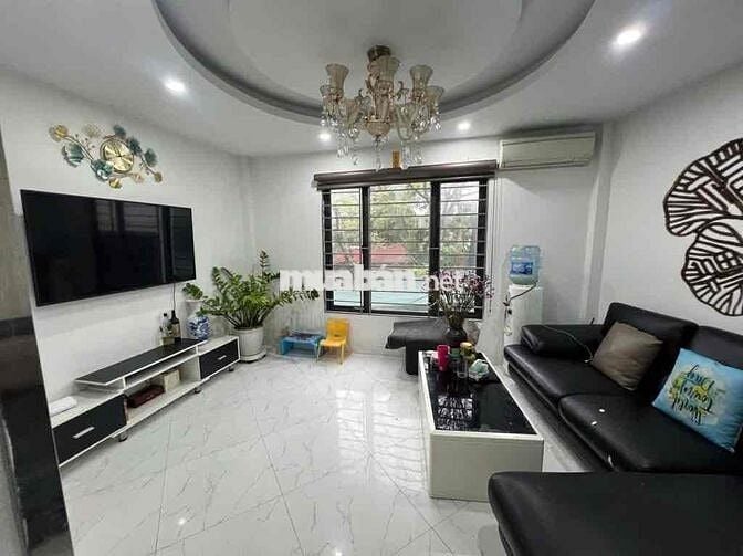 Nhà 5 Tầng Đẹp – Gần Mặt Phố Phan Trọng Tuệ – Ô Tô 20M