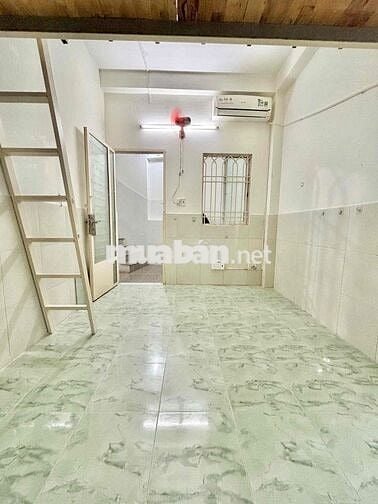 PHÒNG TRỌ GIÁ RẺ CÓ GÁC KHU TRUNG TÂM - GIÁP QUẬN 10 - FULL NỘI THẤT