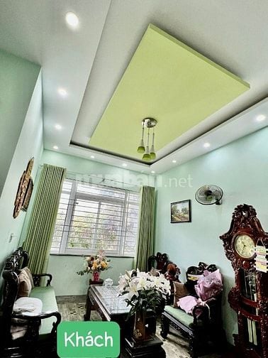 Cho thuê nhà Hẻm đường Hoàng Hoa thám, đầy đủ nội thất 