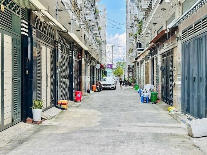 NHÀ 5 TẦNG THANG MÁY - KHU PHÂN LÔ NGUYỄN VĂN DUNG, GÒ VẤP - CHỈ 8T