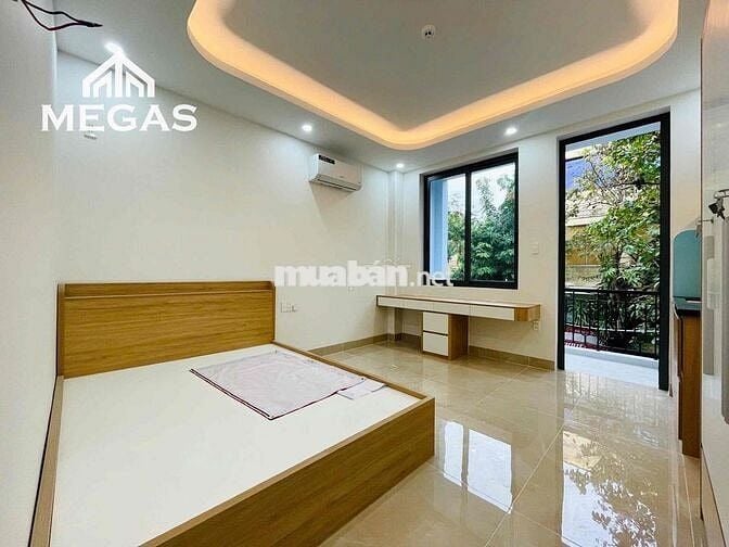 Khai trương căn hộ ban công siêu đẹp ngay cổng trường Văn Lang