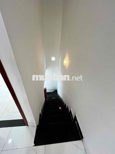 chính chủ bán gấp căn nhà đag ngộp bank